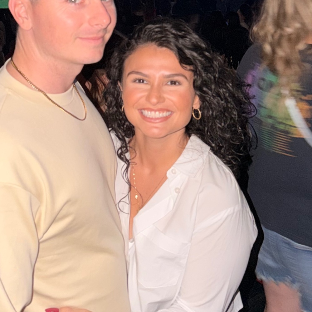 Meet your Posher, Alexis